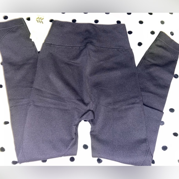 All in Motion Leggings - Picture 2 of 2